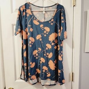 Lularoe top Medium